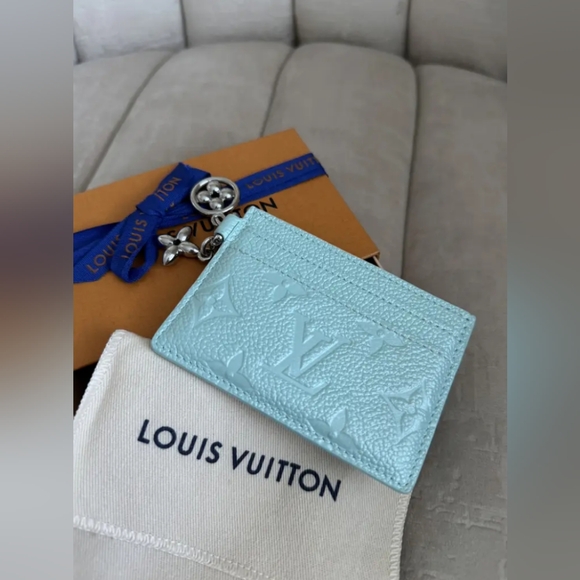 Louis Vuitton Charms Card Holder - Picture 1 of 6